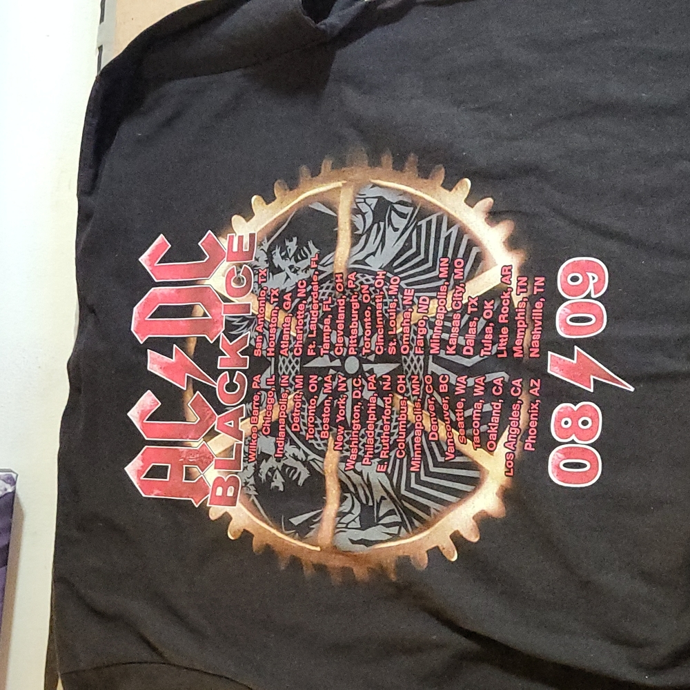 Acdc 2008 T - Picture 3 of 3